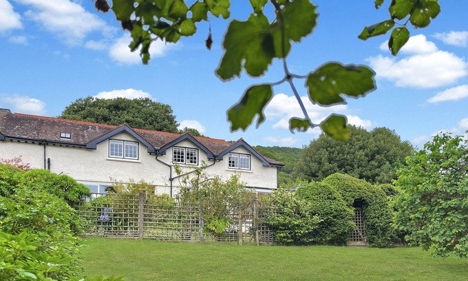 Porlock Apartment | Vale View Apartment: Pet-Friendly Retreat in Porlock Weir