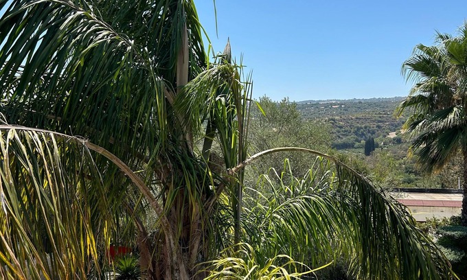 Miliou Villa | Enchanting Valencia Grove Villa with Pool & Ocean Views