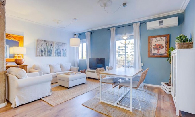 El Pla del Real Apartment | Relax at Valencia-live: 4-Star Family-Friendly Retreat