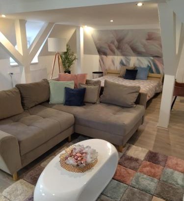 Mako Apartment | Guest Rated 9.9/10 at Valentin Apartman Retreat
