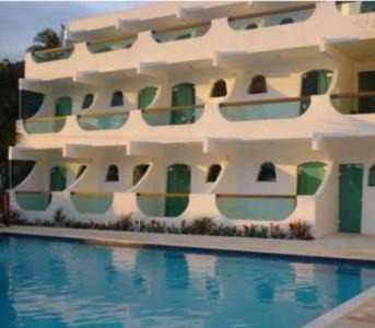 Praia de Barequecaba Hotel | Relax at Valentina Praia Hotel: Oceanfront with Pool Access