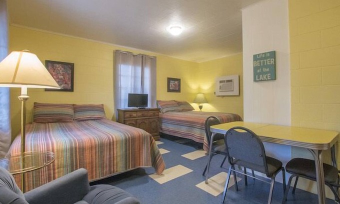 Kingsland Cabin | Inviting Lakeside Cabin 8 at Valentine - Pool & Spa Access
