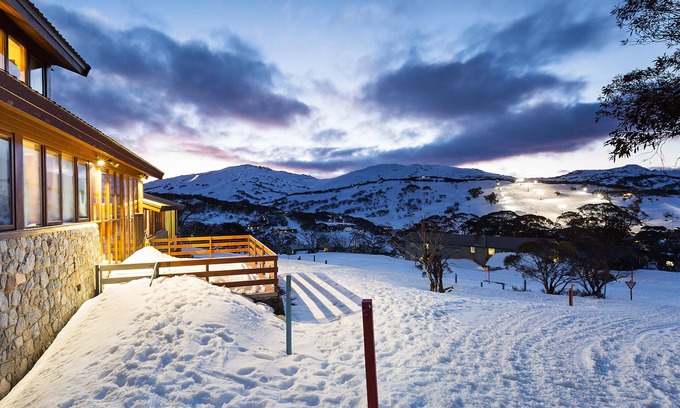 Perisher Valley Cabin | Explore Valhalla Lodge Perisher: Guest Rated 9.8/10