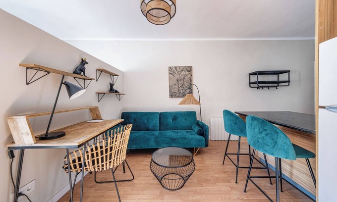 Sant Andreu Apartment | Vallés 2-1 · - Studio Apartment, Sleeps 2