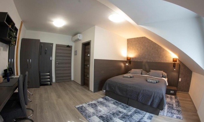 Malacky House | Top-Rated VALLA Penzión & Reštaurácia with Family Amenities