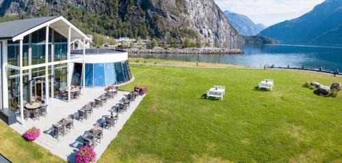 Valldal Hotel | Discover Valldal Fjordhotell - Pet Friendly & Highly Rated