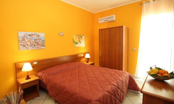 Savoca House | Welcoming Valle D'Agrò: Guest Rated 9/10 with Breakfast