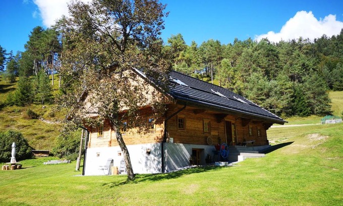 Pohorje Apartment | Premier Valle Divina: Ocean View, Pool & Private Beach