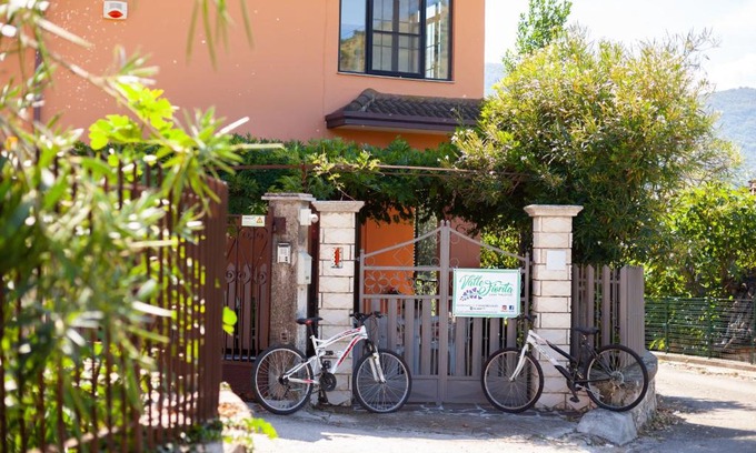Castro dei Volsci House | Valle Fiorita: Pet-Friendly Stay with Great Amenities