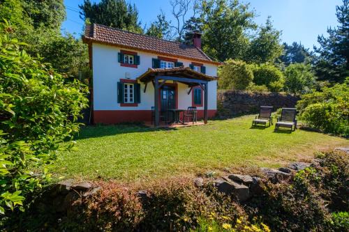 Camacha House | Valle Paraizo: 4-Star Stay with Pet-Friendly Amenities