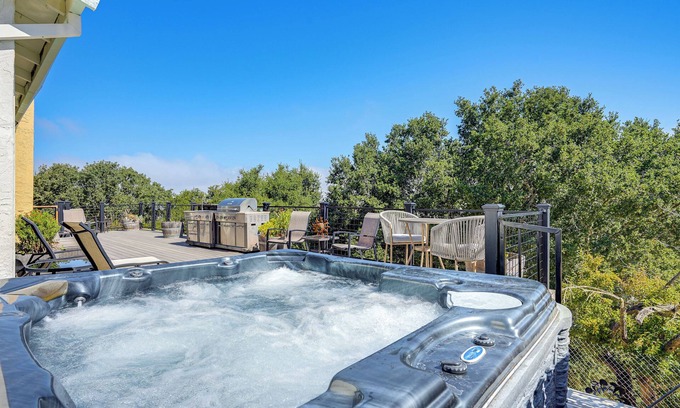 Vallejo House | Inviting Vallejo Home with Hot Tub and Scenic Views