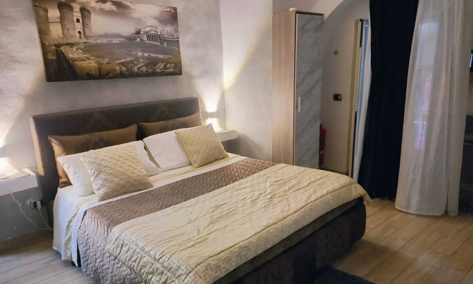 Vomero Apartment | Vallese Suite: Comfort and Convenience in Quartieri Spagnoli