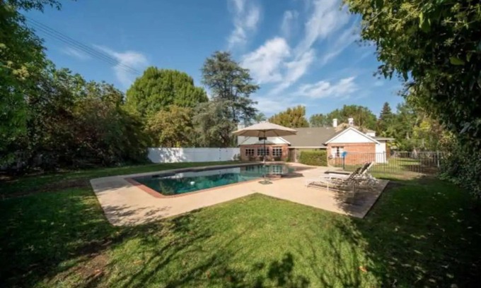 Tarzana House | Valley Gem!