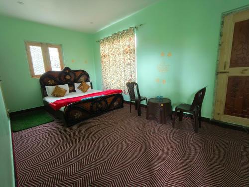 Pahalgam House | Budget-Friendly Valley Guest House Pahalgam with Breakfast
