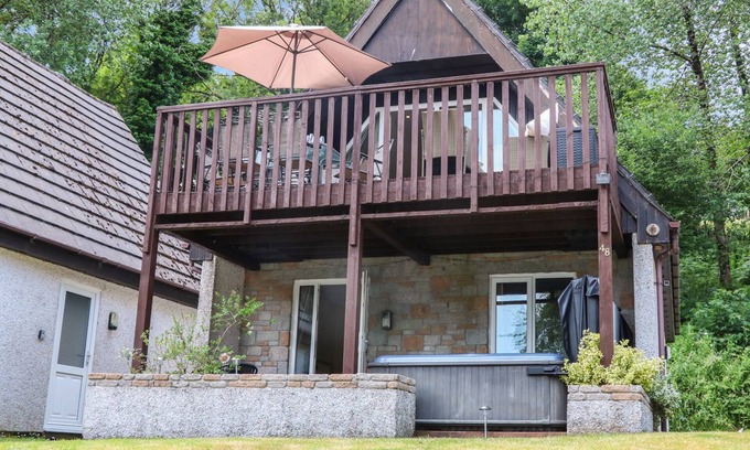 St. Ann's Chapel Cottage | Pet-Friendly Valley Lodge 48: Ideal Country Cottage Retreat