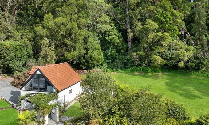 Beaumont House | Cozy Valley View Studio in Beautiful Kangaroo Valley