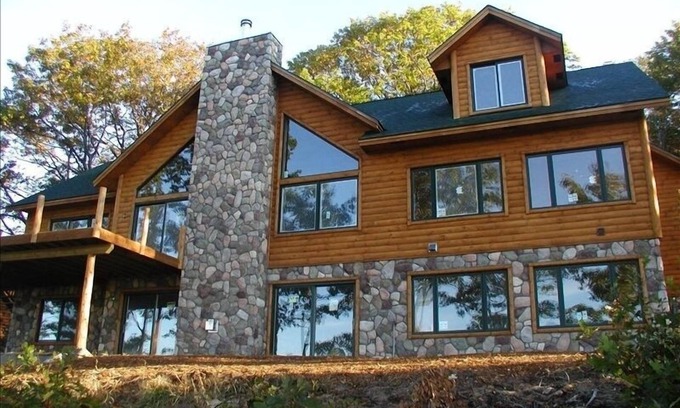 Boyne Falls Cabin | Unforgettable Valleyview Lodge at Boyne Mountain Awaits