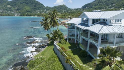 Bel Ombre Apartment | VallonEnd Beachfront villa with excellent view