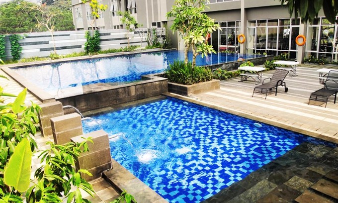 Baros Hotel | Budget-Friendly Stay at Valore Hotel with Breakfast Included