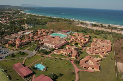 Budoni Resort | Discover Valtur Baia dei Pini: Beachfront Getaway Awaits