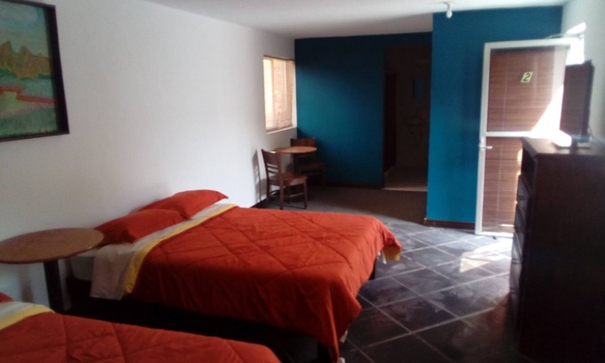 Monterrey House | Relax at VAMONOS in Barrio Antiguo with Spa & Breakfast