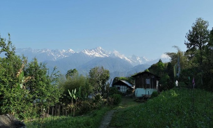 Namchi House | Budget-Friendly Vamoose Himalayan Viewpoint with Breakfast