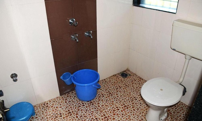Chhindwara House | Family-Friendly Stay at Vamoose Kusum Residency
