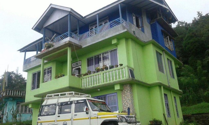 Lepchajagat House | Discover Vamoose Salakha: Child-Friendly Budget Retreat