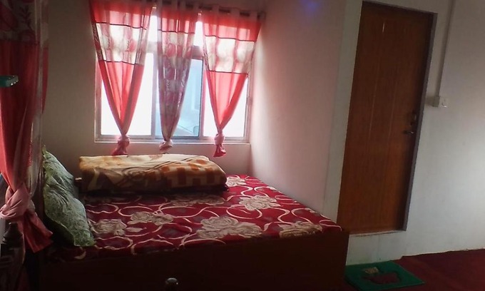 Lepchajagat House | Discover Vamoose Tamang: Ideal for Families and Adventure