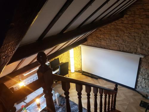 Esch-sur-Alzette House | Budget-Friendly Stay at Van Helsing with Restaurant & Kitchen