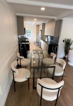 Lake Balboa House | Van Nuys Charming Home!