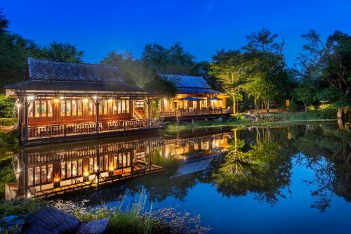 Hua Hin Resort | Discover Vana Varin Resort: Pet-Friendly Escape with Pool