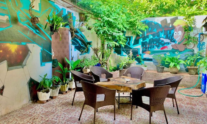 Vang Vieng Hotel | Discover Vang Vieng Friendly House - Pet-Friendly & Cozy Stay