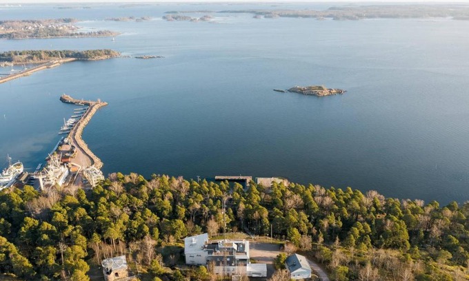 Kotka Hotel | Hotel Vanha-Merivartioasema: Top-Rated Family-Friendly Retreat