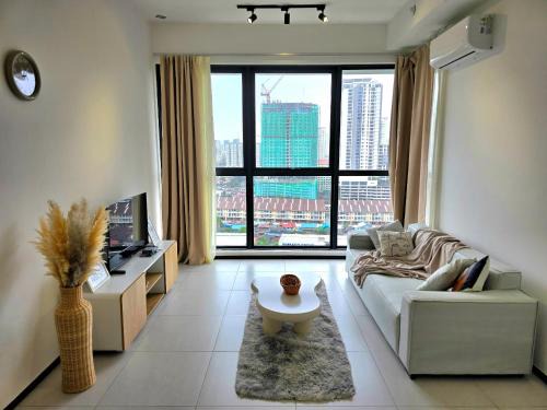 George Town Apartment | Discover Muji Cream Haven: Poolside Retreat in George Town
