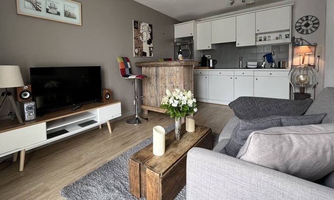Vannes Apartment | Cozy Vannes Center Apartment with Ocean View - Guest Rated 9.8