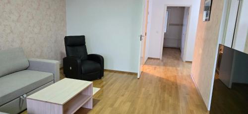 Hameenkyla Apartment | Vantaa ZoneB apartment for one to five persons and 20min by train from Airport and Helsinki City and one car park