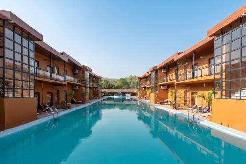 Belparao Hotel | Vanya Jim Corbett: Family-Friendly Villa with Pool & Dining