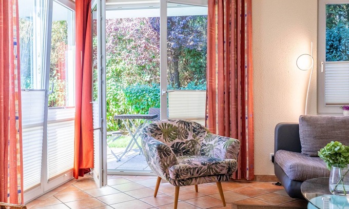 Ostseebad Boltenhagen Apartment | Guest Rated 10/10: Villa am Park Apartment with Ocean View