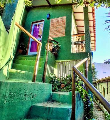 Sao Francisco da Praia Apartment | Pet-Friendly Varanda Suspensa in São Sebastião - Rated 9.5