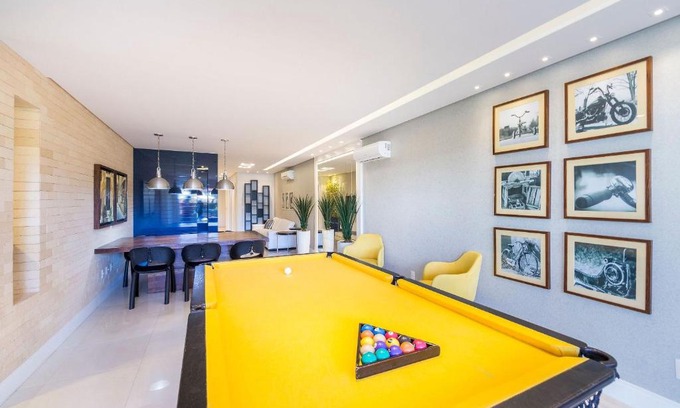 Bombas Apartment | Seaside Retreat: Varandas do Atlântico 01A with Pool & Gym