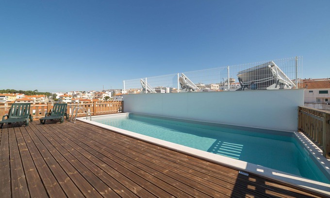 Nazare Apartment | Exceptional Varandas do Pinhal: T2 Holidays Apartment with Pool
