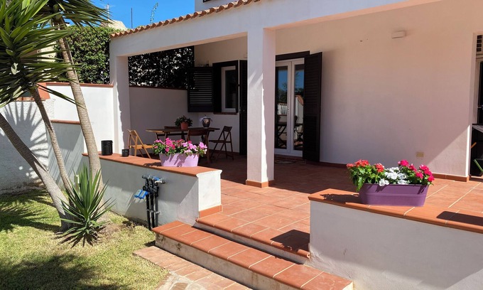 Plemmirio Villa | Oceanfront Getaway at Varco28 in Plemmirio Marine Area