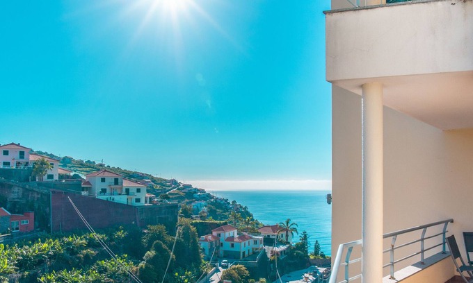 Estrela da Calheta Apartment | Relaxing Vargem Mar in Calheta with Ocean Views & Pool