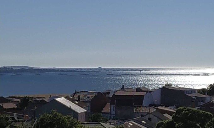 Cambados Condo | ```html
Discover Unique Dwellings in Beautiful Rías Baixas
```