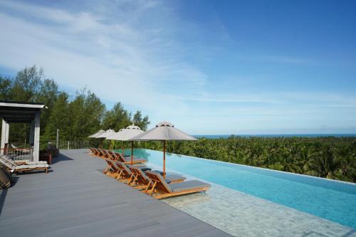 Wok Tum Resort | Relax at Varivana Resort Koh Phangan - 4-Star Oceanfront Escape