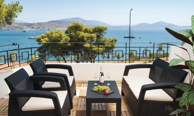 Varkiza Apartment | Oceanfront Varkiza Sea Front Residence - Rated 9.2/10
