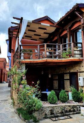 Edessa House | Pet-Friendly Varosi Guesthouse with Top Amenities & 9/10 Rating