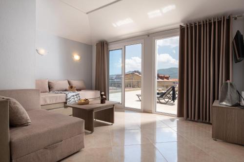 Sarti Apartment | Vasiliki House: Guest Rated 10/10 with Breakfast Included