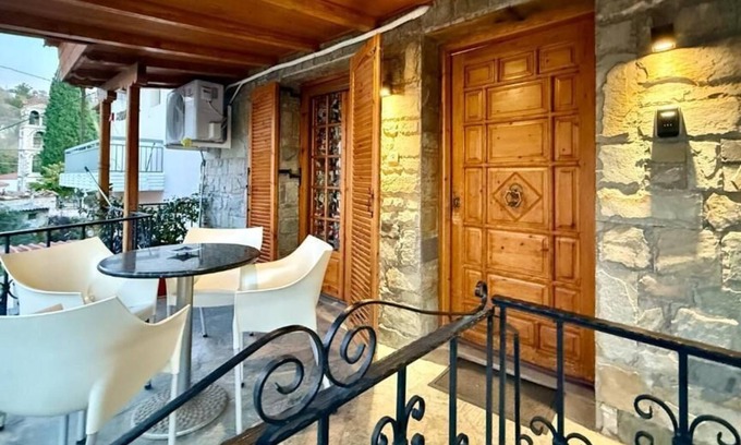 Kalambaka Villa | Vasilikis Stone House